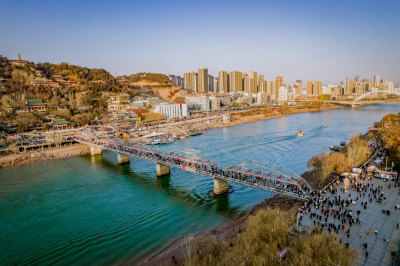 黄河两岸 兰州城的日与夜