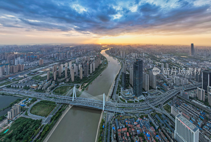 武汉汉江月湖桥附近城市航拍风光