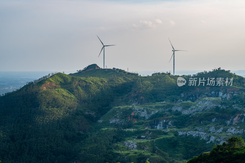 风车山山顶壮丽山河画圈