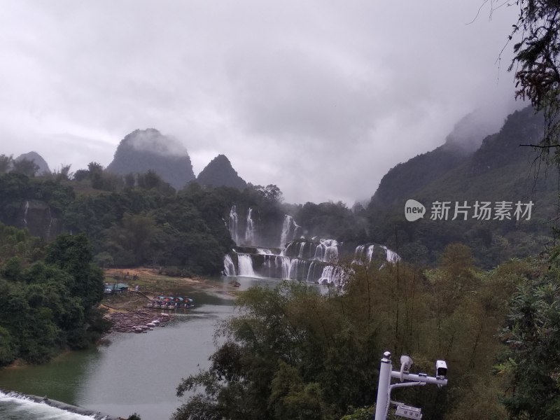 桂林山水瀑布风景