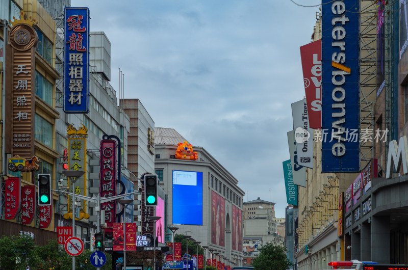 中国上海南京路步行街街景