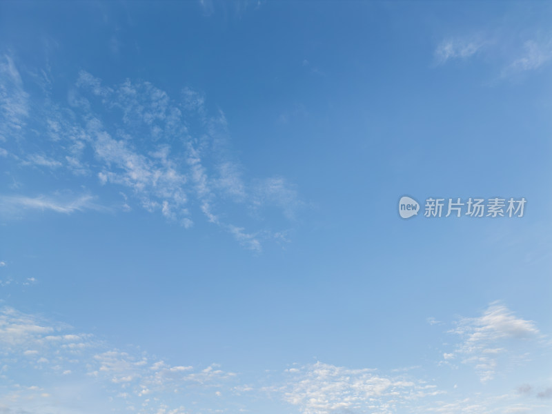 无人机高空航拍的天空