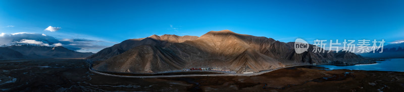 中国新疆喀什地区阿克陶县喀拉库勒湖景区