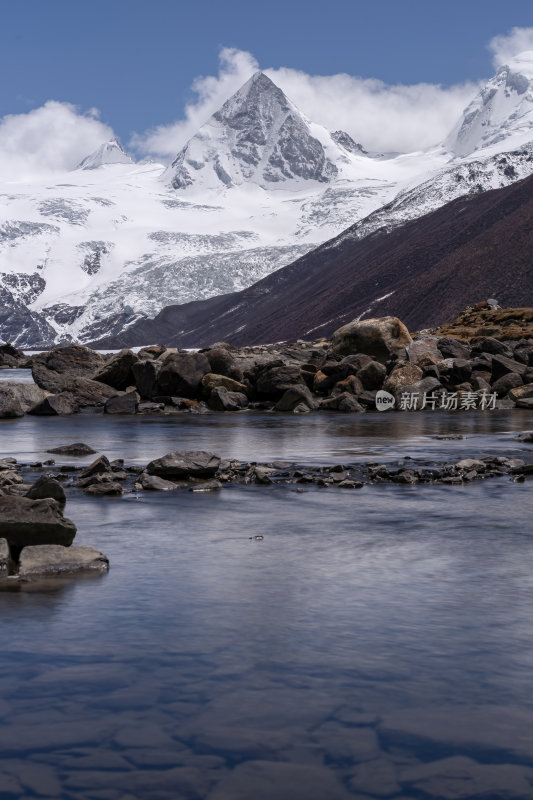 西藏那曲比如萨普神山圣山圣湖冰川壮丽景色