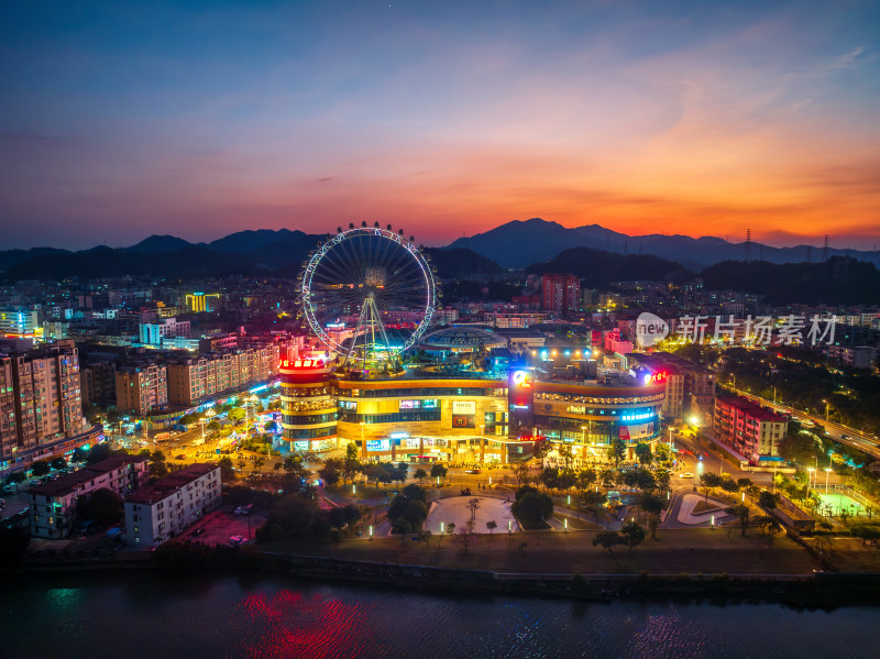 珠海市井岸大信摩天轮夜景航拍