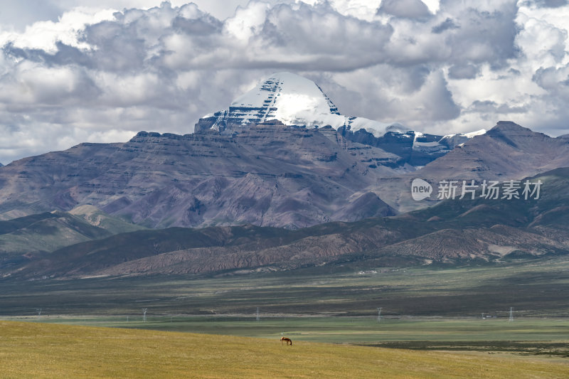 西藏阿里冈仁波藏地雪山神山圣洁之光