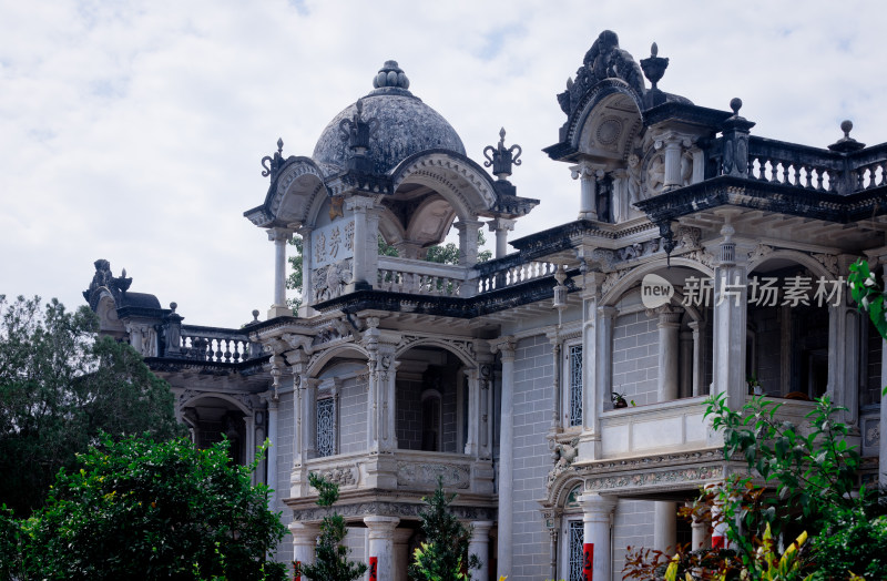 特色古建筑外景，精致雕刻尽显历史韵味