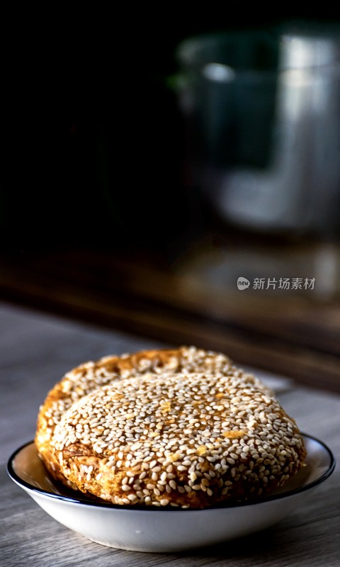 碗中芝麻饼特写