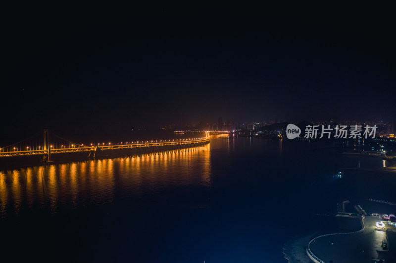 航拍大连市星海湾大桥夜景