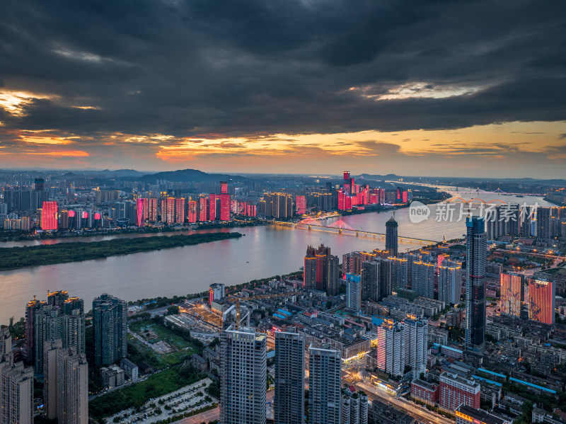 长沙城市夜景下的道路与高楼全景航拍