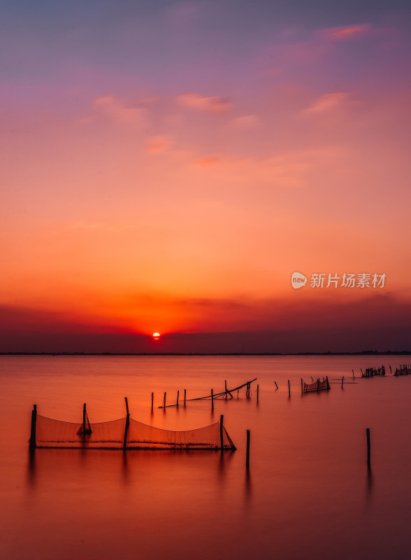 《淀山湖日落》