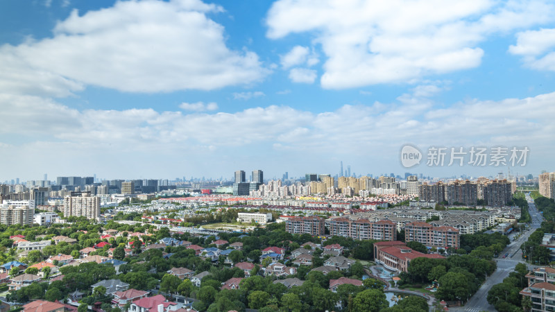 城市住宅区与高楼大厦的全景鸟瞰