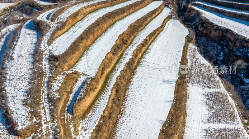 梯田航拍全景自然风景冬天下雪地形地理