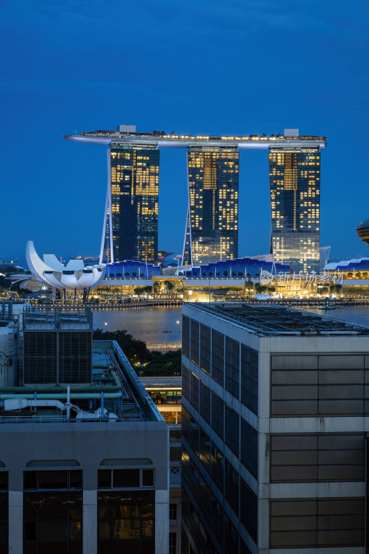 新加坡滨海湾金沙海滨奥林匹克蓝调夜景