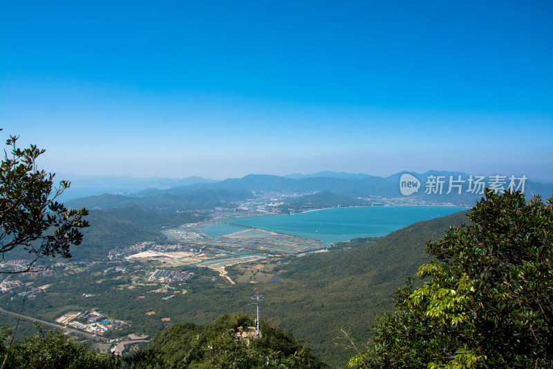 深圳七娘山山顶俯瞰山景