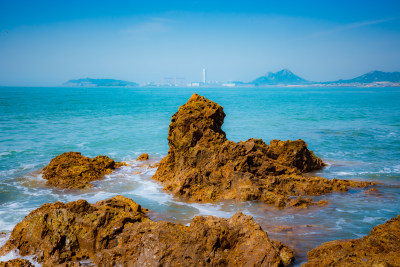 海浪礁石大海海岸线