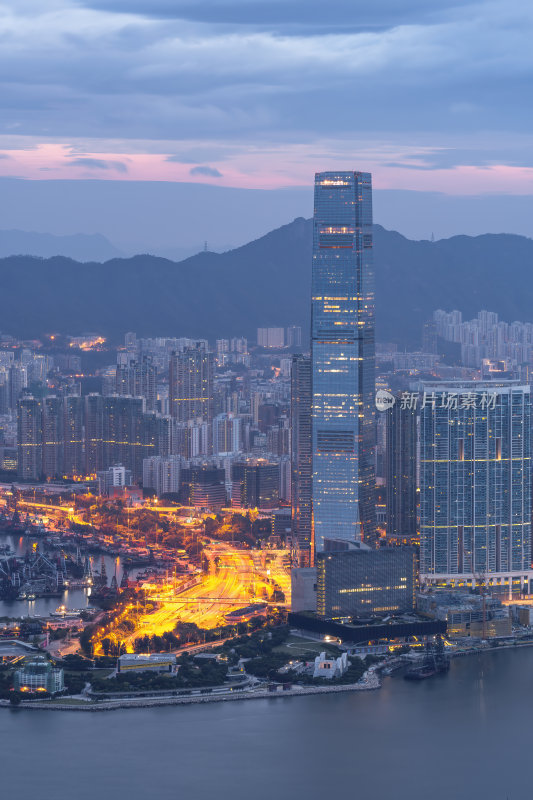 香港维多利亚港CBD中环夜景繁华都市