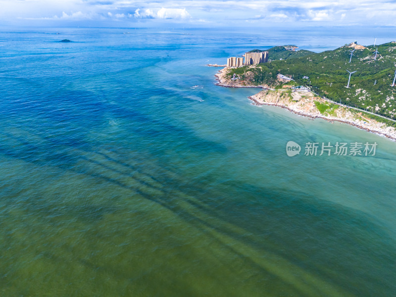 蓝色海洋大海海岛风光航拍图