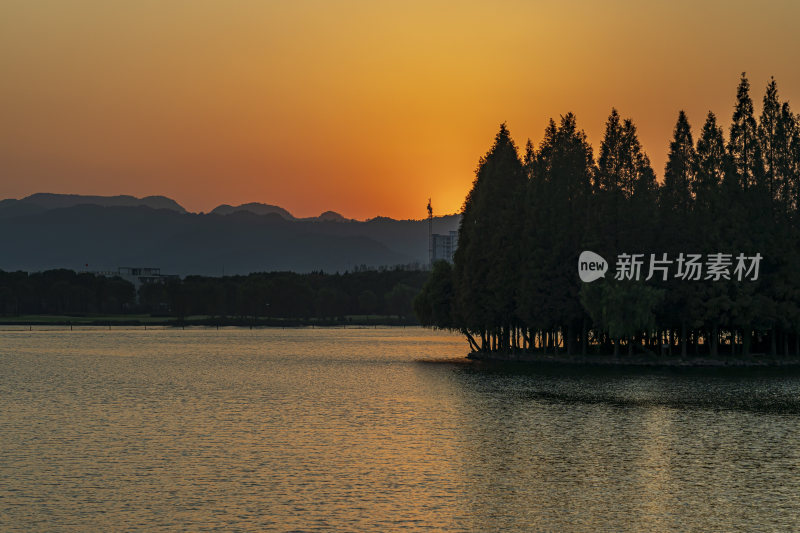 柯岩风景区鉴湖风光