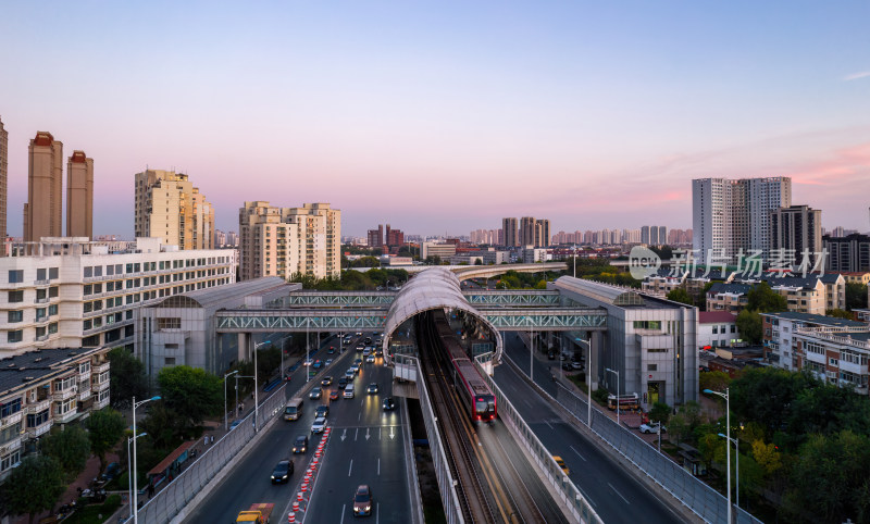 天津复兴门地铁站城市交通建筑日落晚霞风光