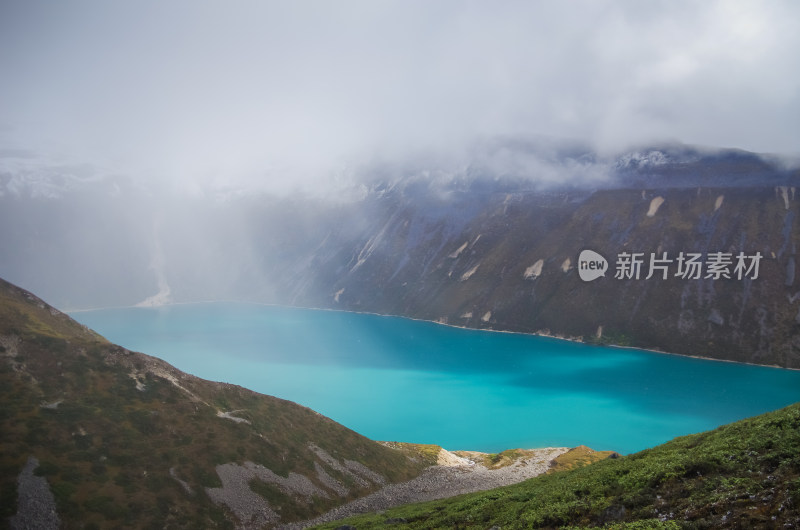 西藏山南山水自然风景