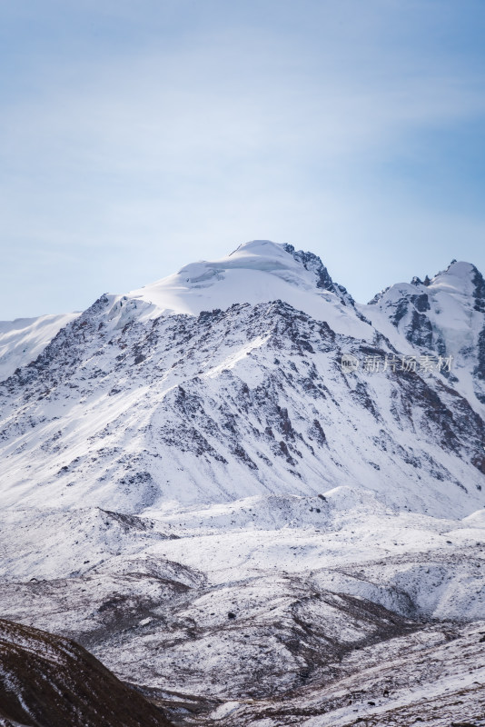 雪山山峰山脉