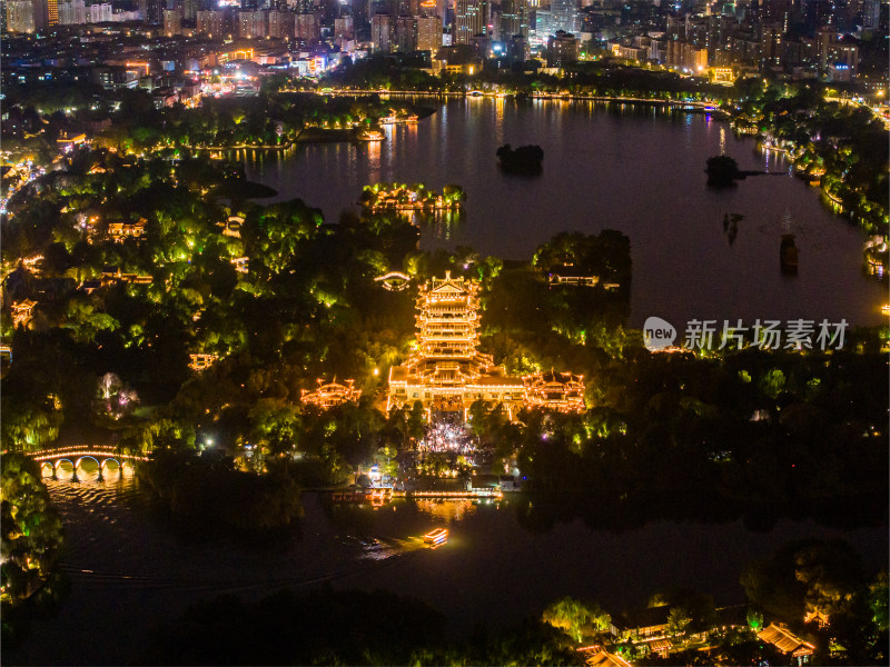 山东济南大明湖历公园历下区航拍城市夜景