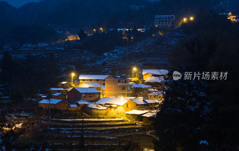 云和梯田周边雪后的风景