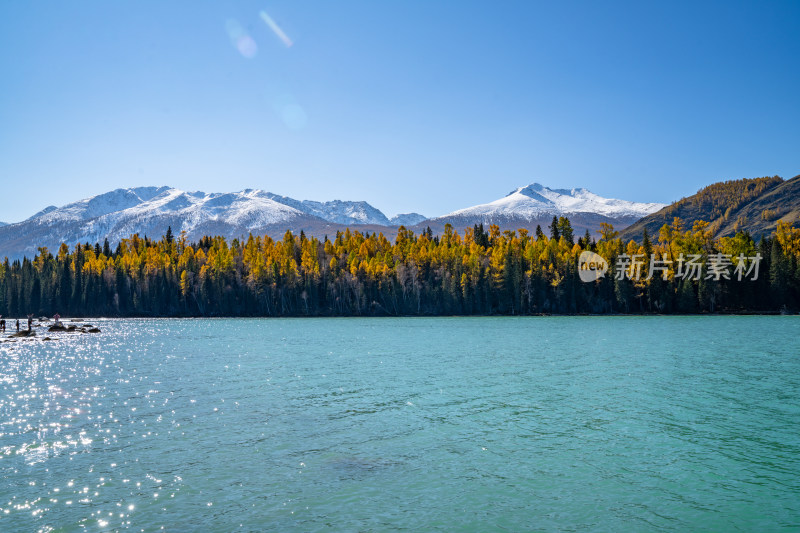 新疆北疆阿勒泰喀纳斯风景区喀纳斯湖