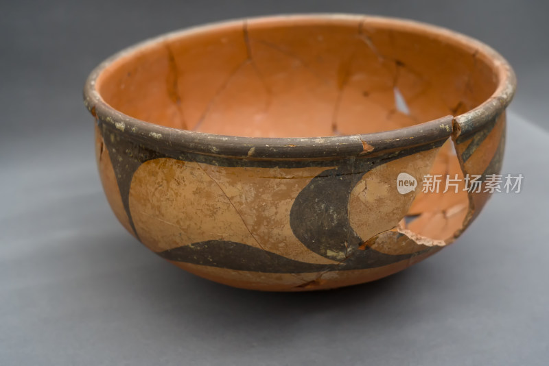 洛阳考古文物彩陶盆仰韶文化苏羊遗址