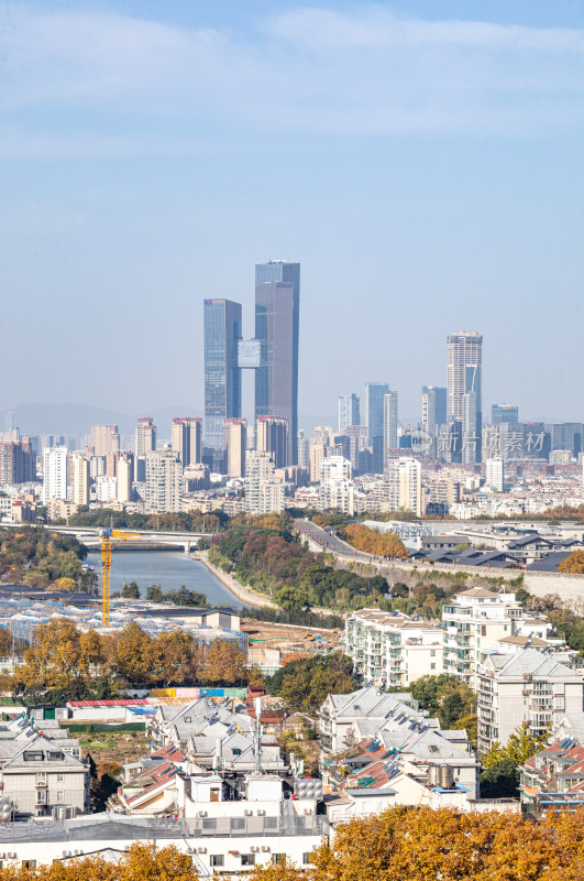 南京城市建筑与自然景观融合全景