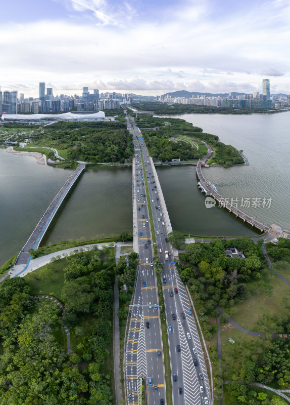 深圳福田南山城市绿洲与高楼林立街道航拍