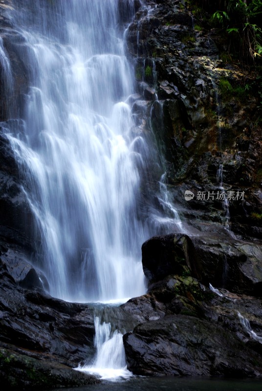 肇庆鼎湖山自然瀑布景观