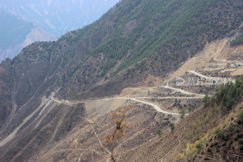 西藏昌都地区G318川藏公路沿途山川风光