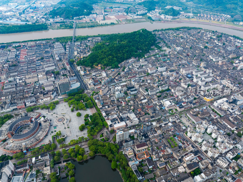 航拍浙江省台州市临海市东湖景区紫阳古街