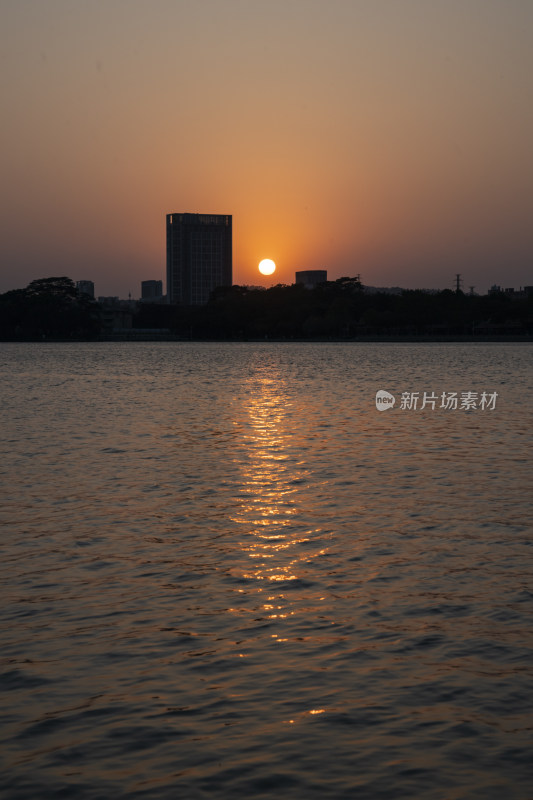 顺德顺峰山公园傍晚日落