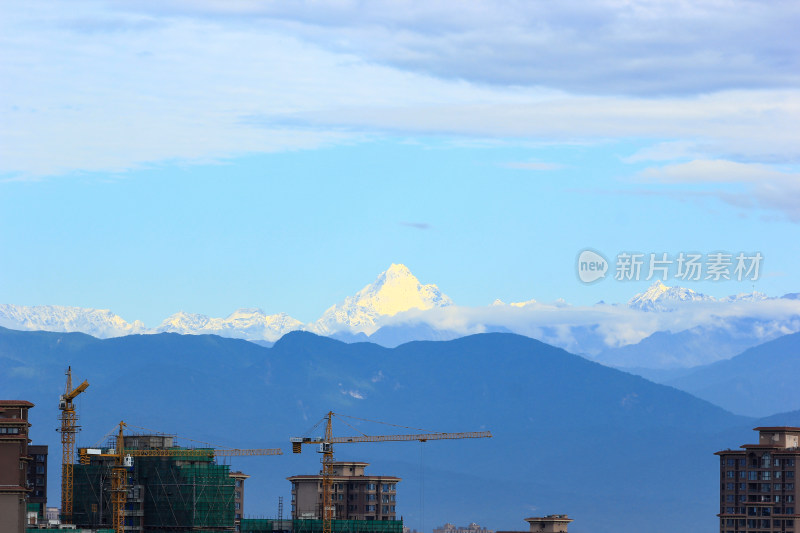 在成都遥望雪山之温江区