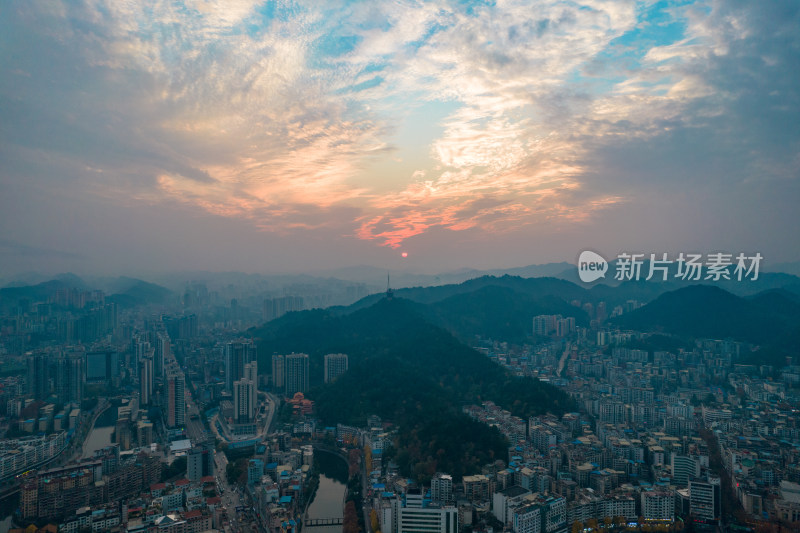 遵义晚霞夜景航拍图