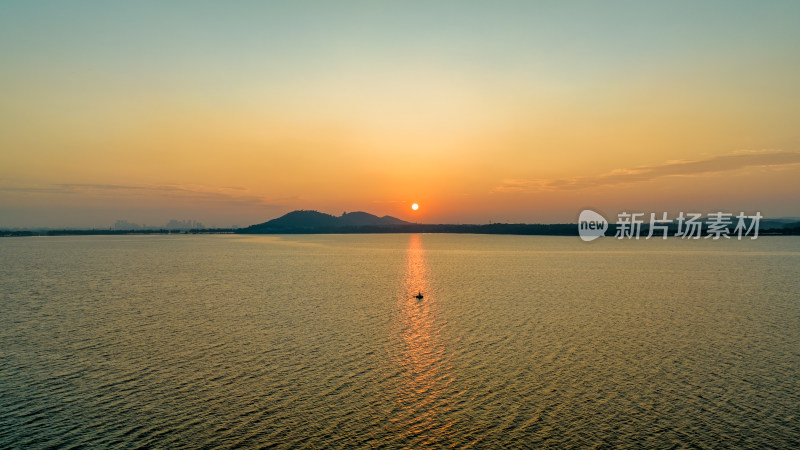 湖北武汉东湖日出