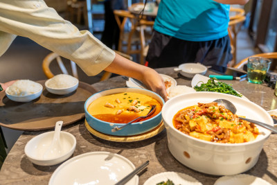 餐桌上的海南菜美食