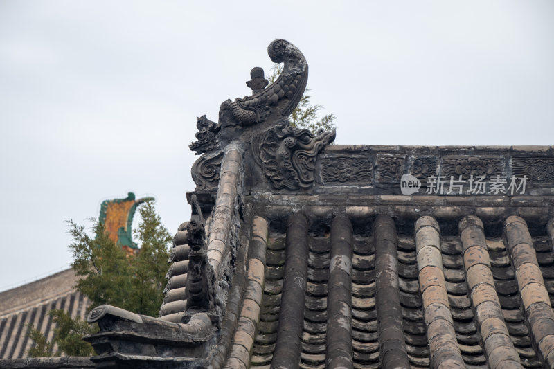 山西大同华严寺屋顶装饰