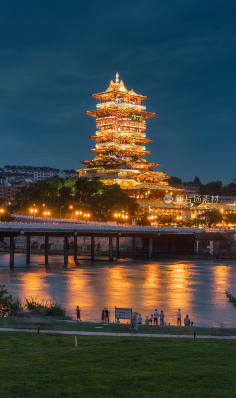 四川绵阳越王楼夜景