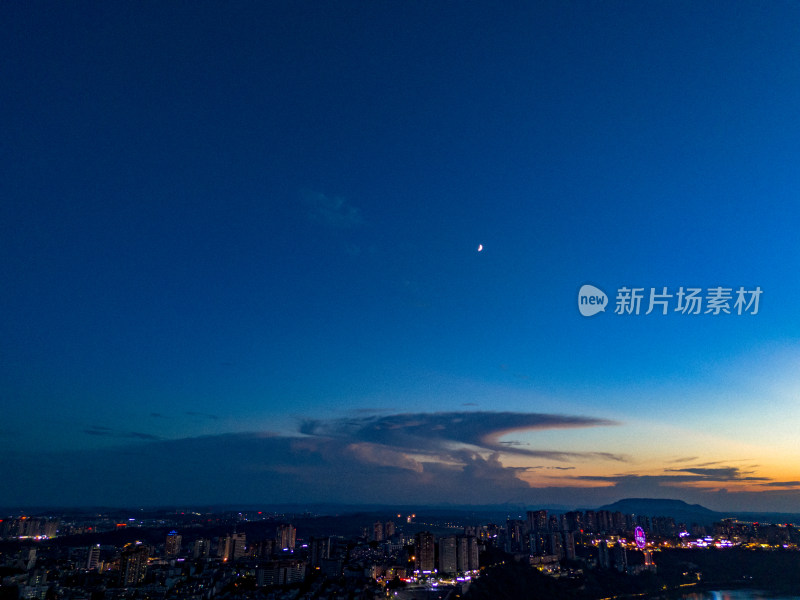 泸州晚霞夜景航拍图