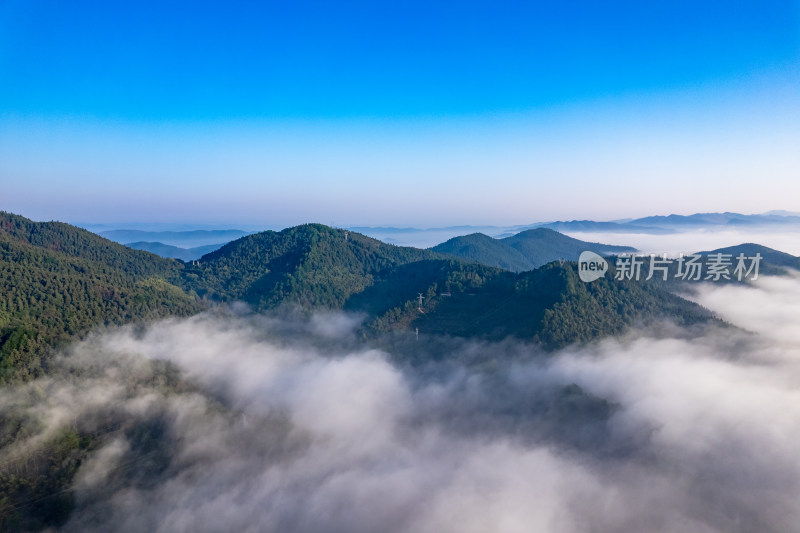 山川云海航拍图