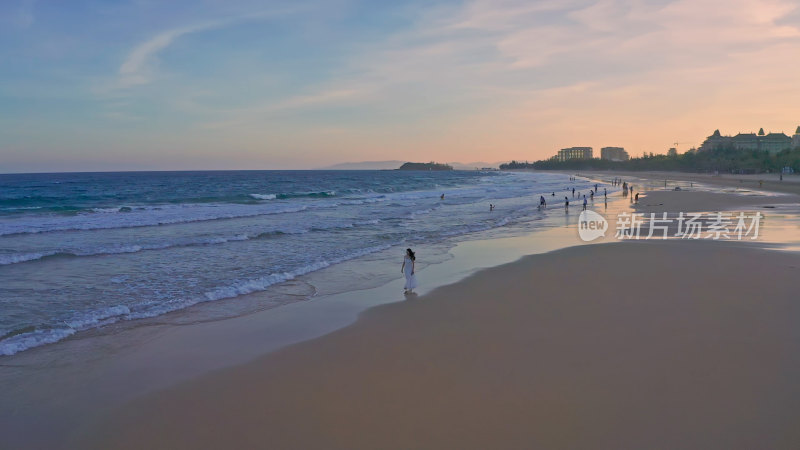 海南海岸线夕阳航拍