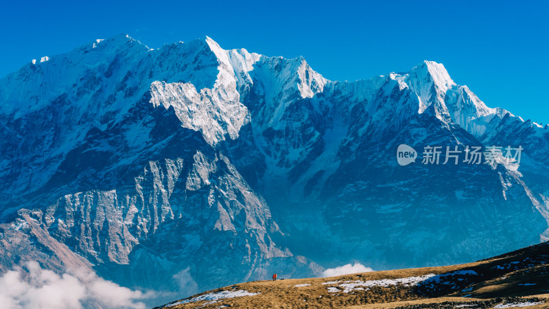 西藏吉隆镇乃夏村亚洲雪山观景台