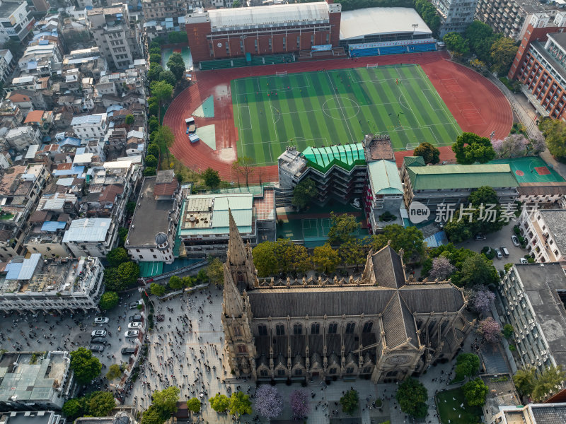 广东广州石室圣心大教堂日落时分建筑风光