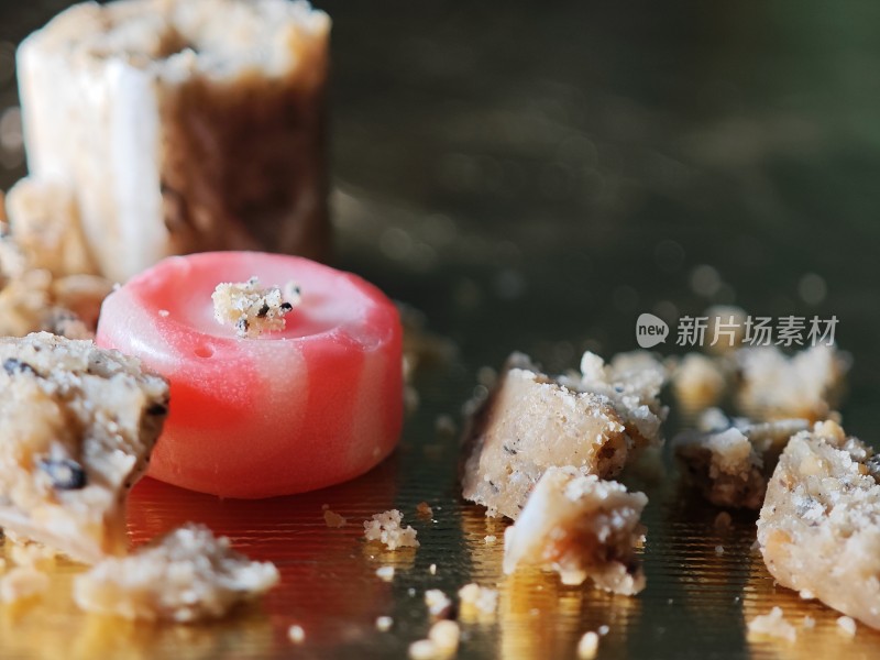 碎块状酥糖零食特写展示