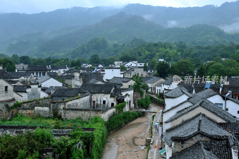 古色古香的传统古建筑屋檐 安徽查济古村