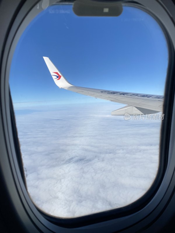 在飞机上实拍风景 高空云层云海